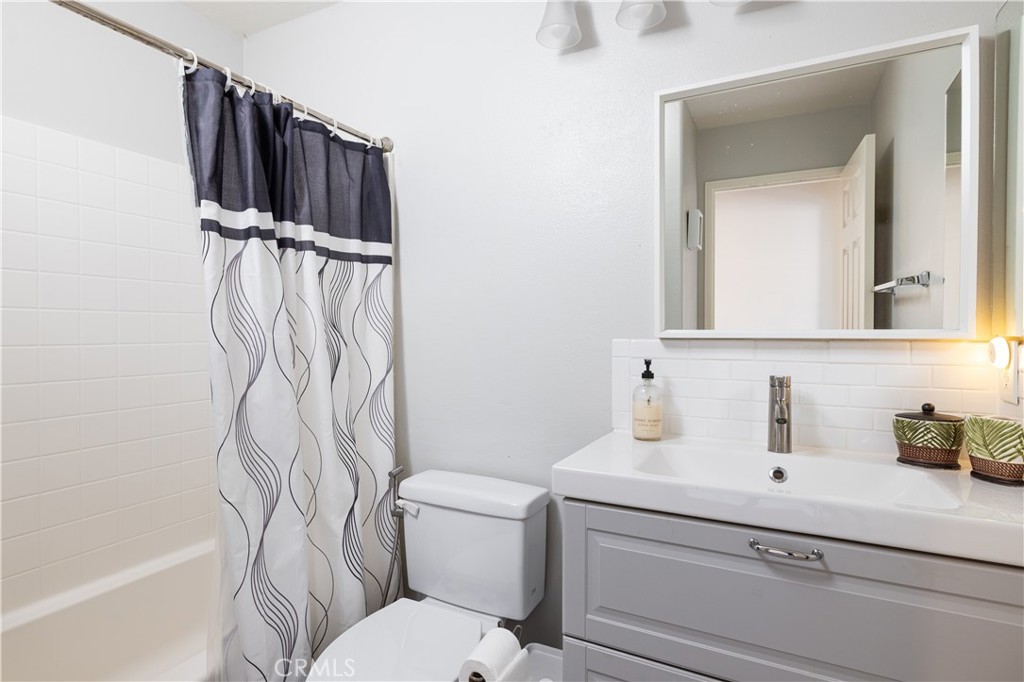 MLS #OC25263120 image #17