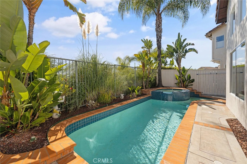 MLS #OC25263121 image #25