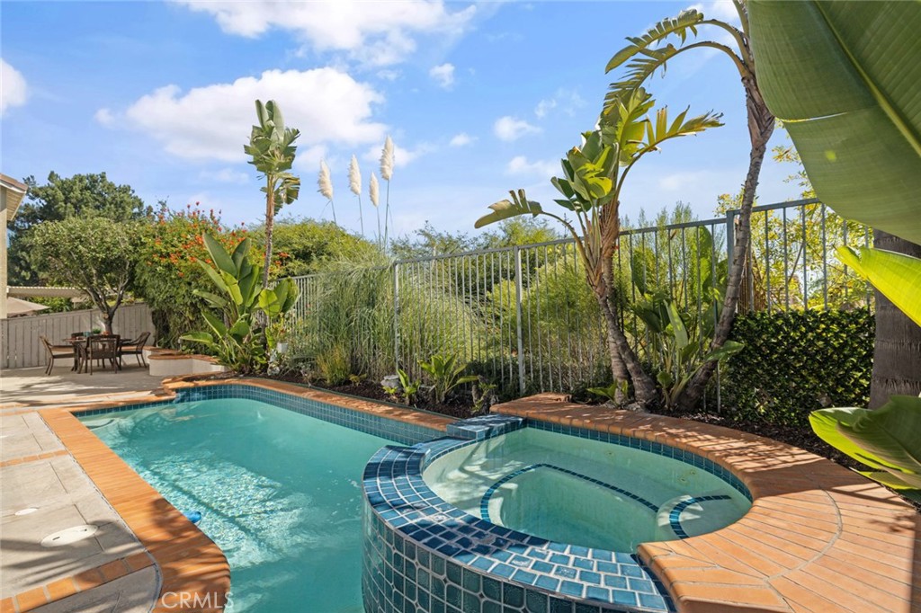 MLS #OC25263121 image #26