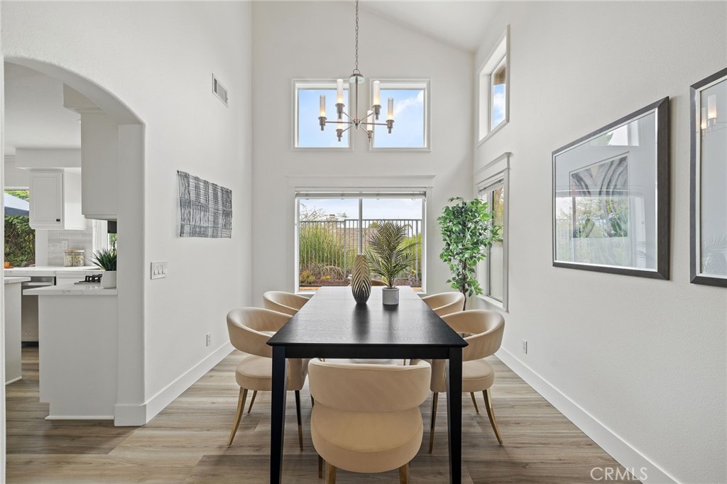 MLS #OC25263121 image #5