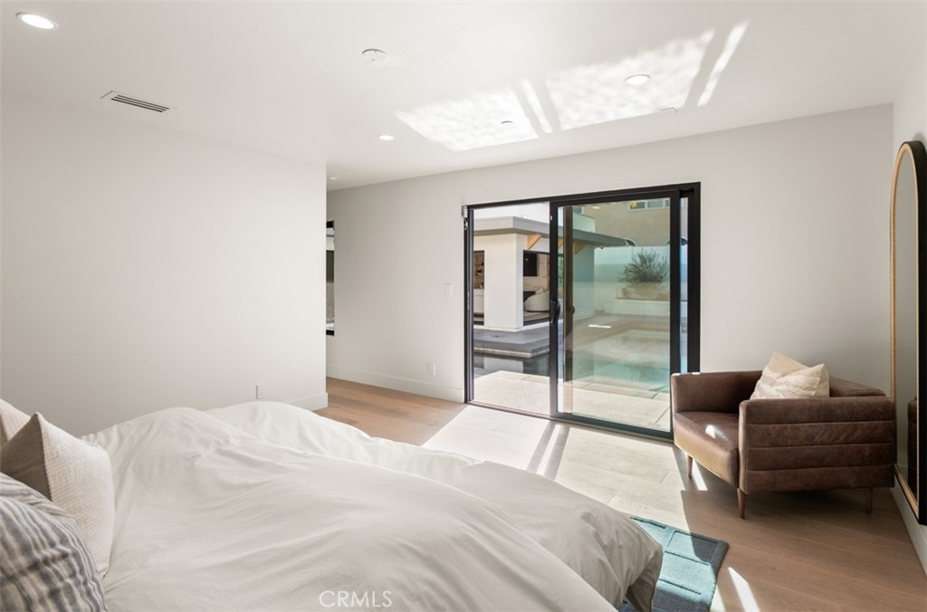 MLS #OC25263131 image #30