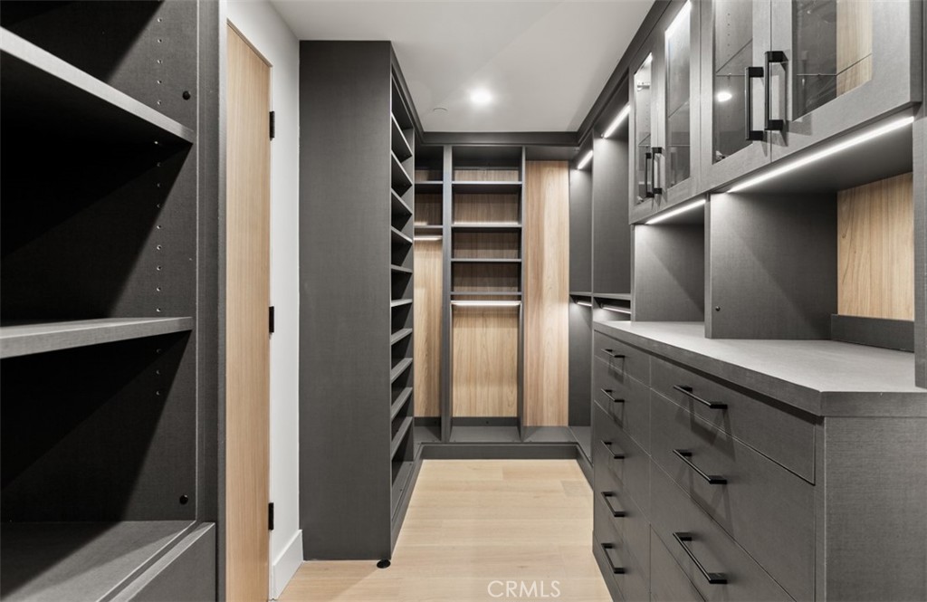 MLS #OC25263131 image #35