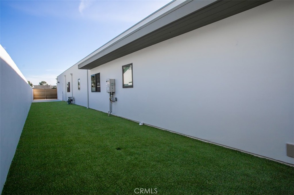 MLS #OC25263131 image #46