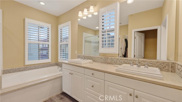 MLS #OC25263159 image #32