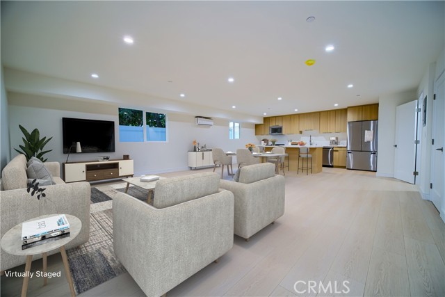 MLS #OC25263160 image #5