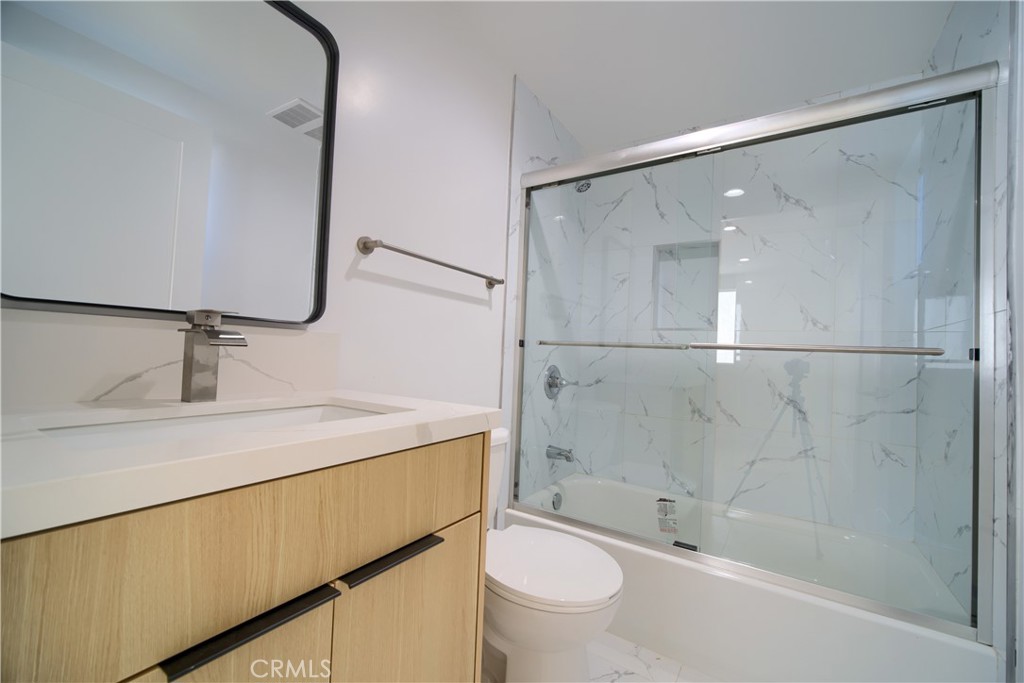 MLS #OC25263161 image #9