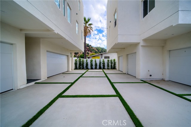 MLS #OC25263163 image #17