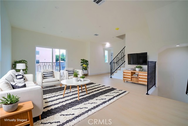 MLS #OC25263163 image #3