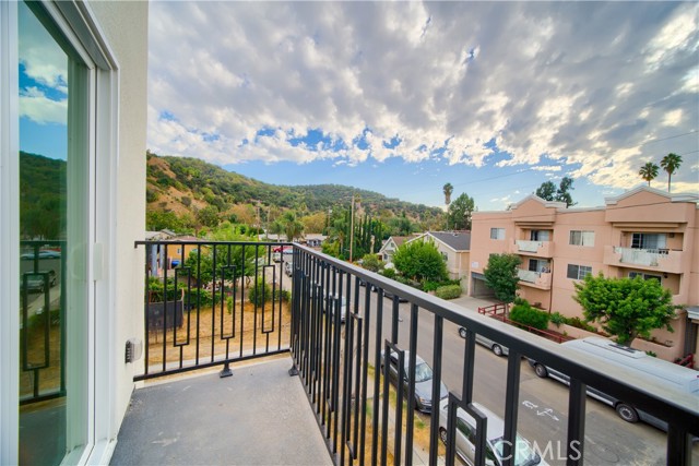 MLS #OC25263163 image #4