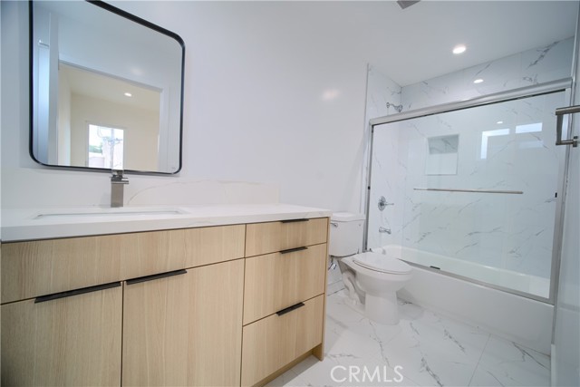 MLS #OC25263163 image #9