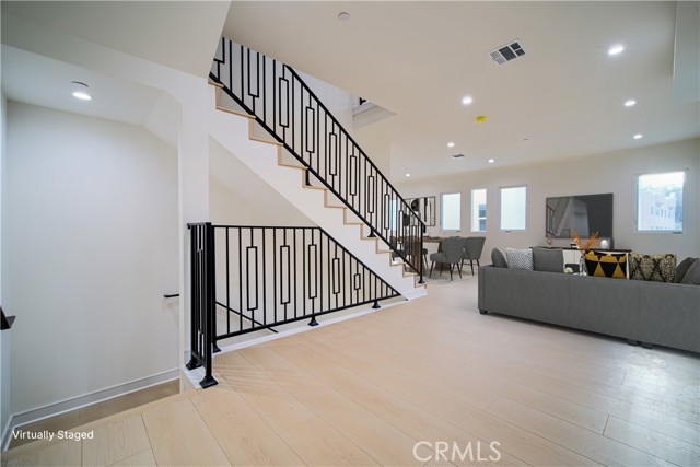 MLS #OC25263164 image #2