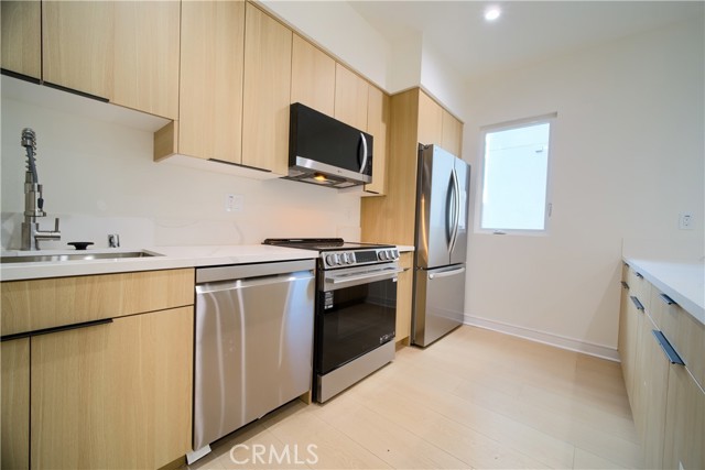 MLS #OC25263164 image #4