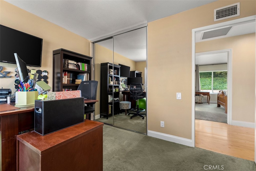 MLS #OC25263174 image #16