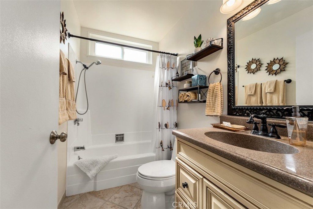 MLS #OC25263174 image #17