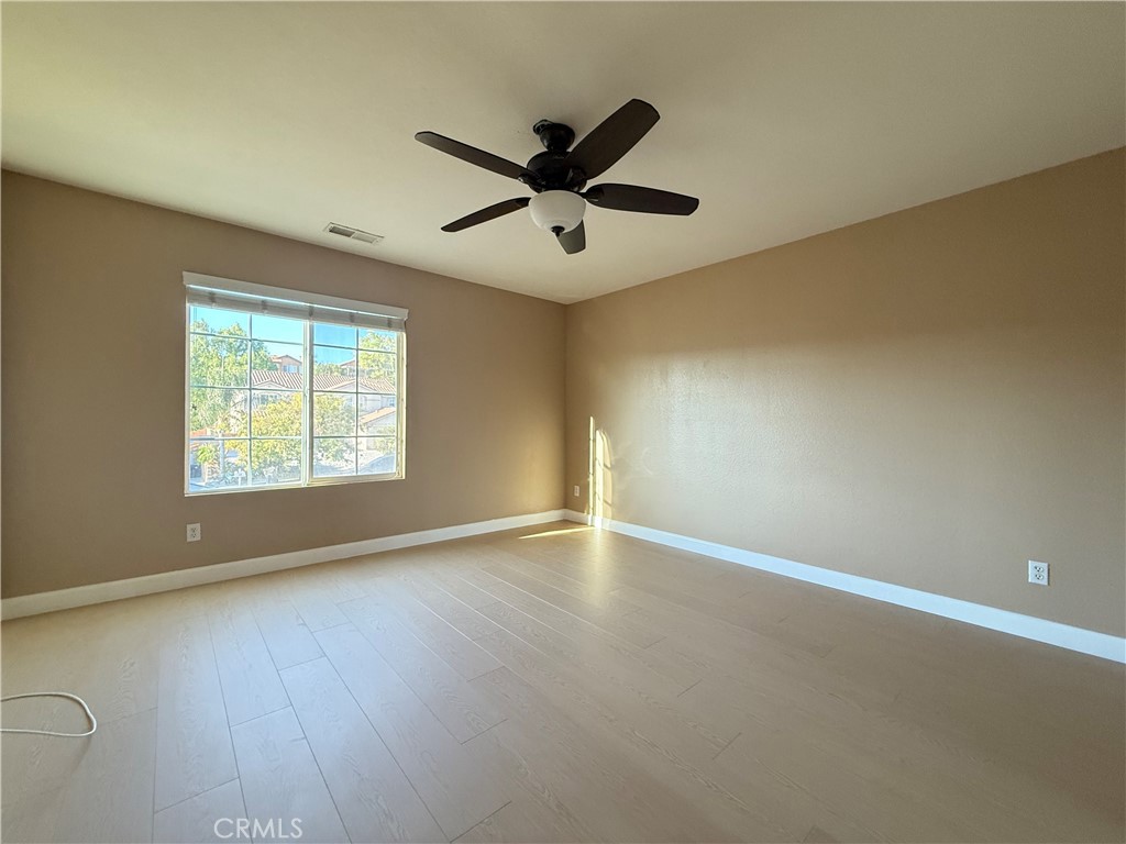 MLS #OC25263184 image #15