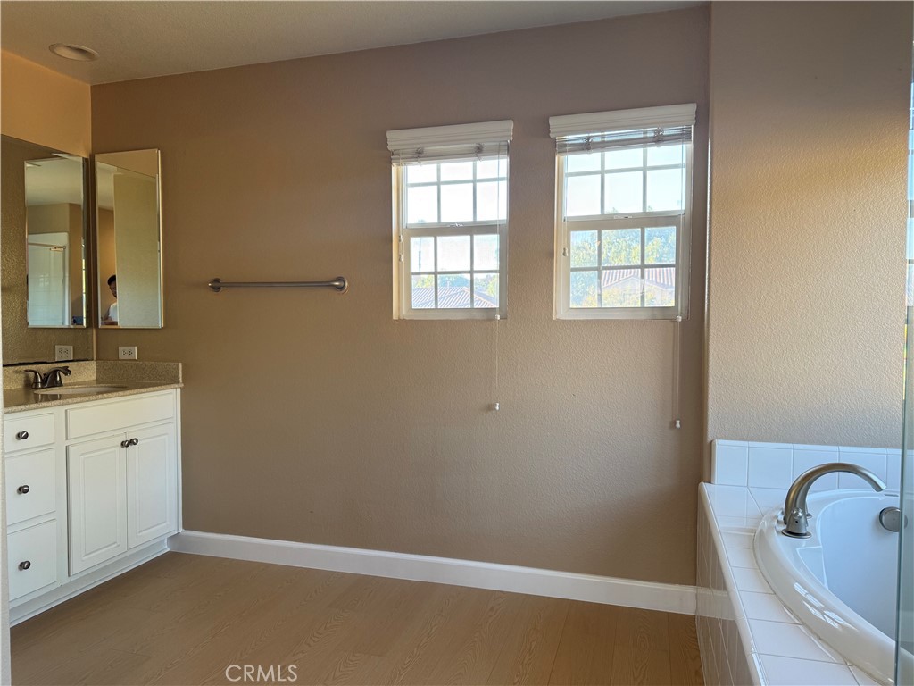 MLS #OC25263184 image #25