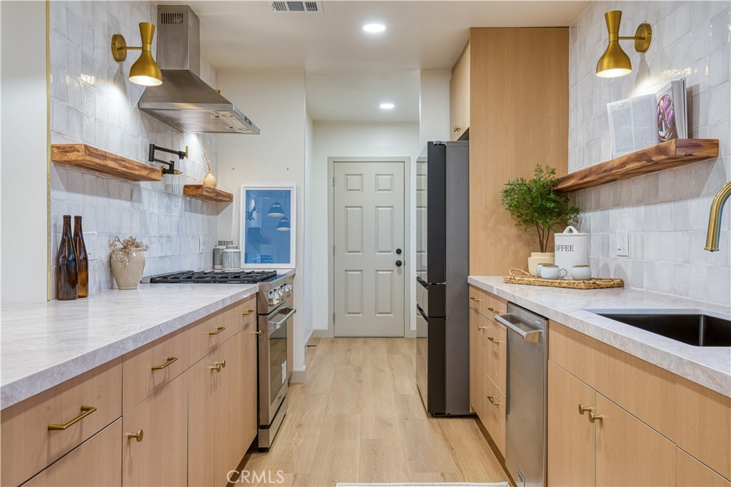 MLS #OC25263206 image #13