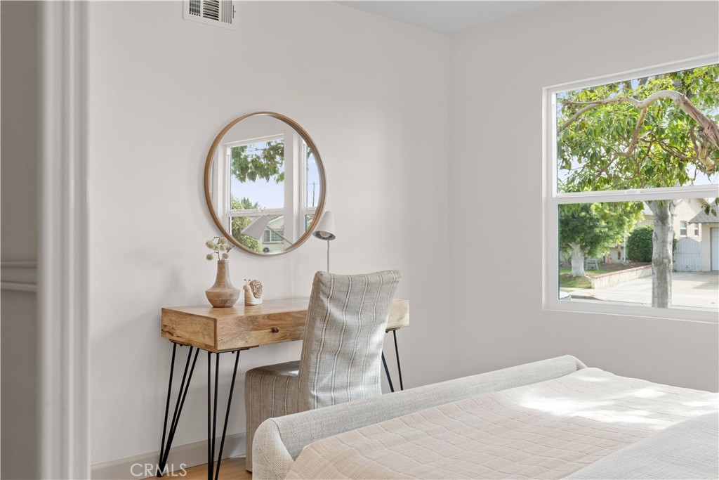 MLS #OC25263206 image #20