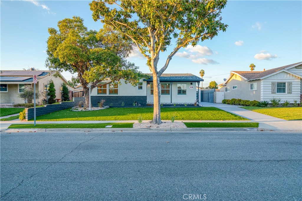 MLS #OC25263206 image #32