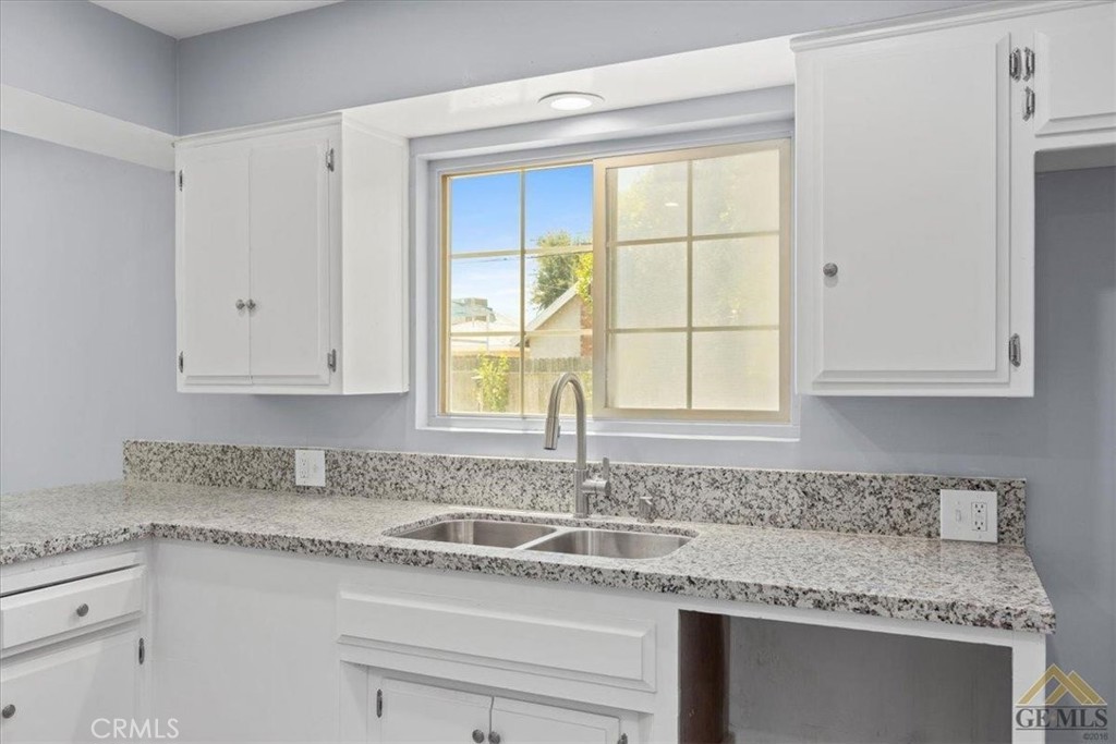 MLS #OC25263234 image #8