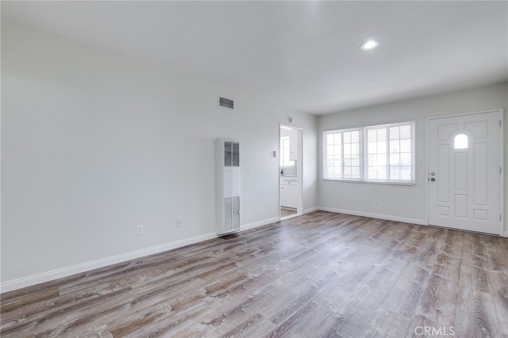 MLS #OC25263248 image #4