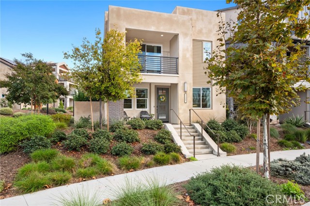 MLS #OC25263266 image #1