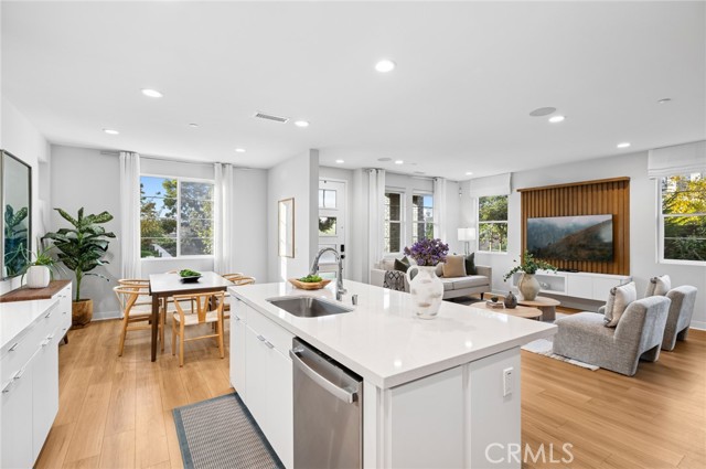 MLS #OC25263266 image #11