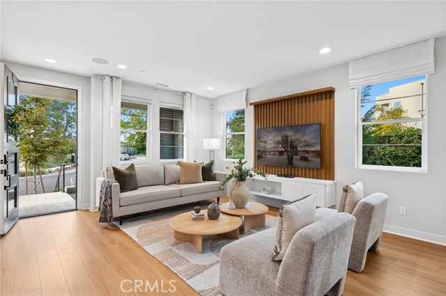 MLS #OC25263266 image #6