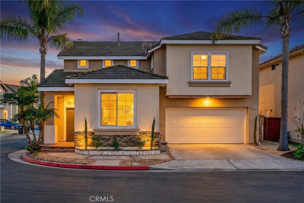 MLS #OC25263276 image #1