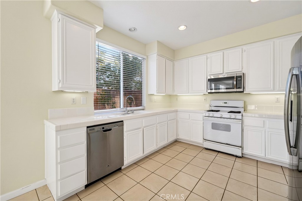 MLS #OC25263276 image #15