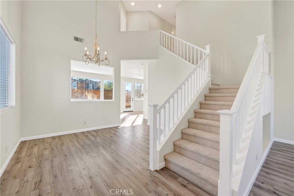 MLS #OC25263276 image #2