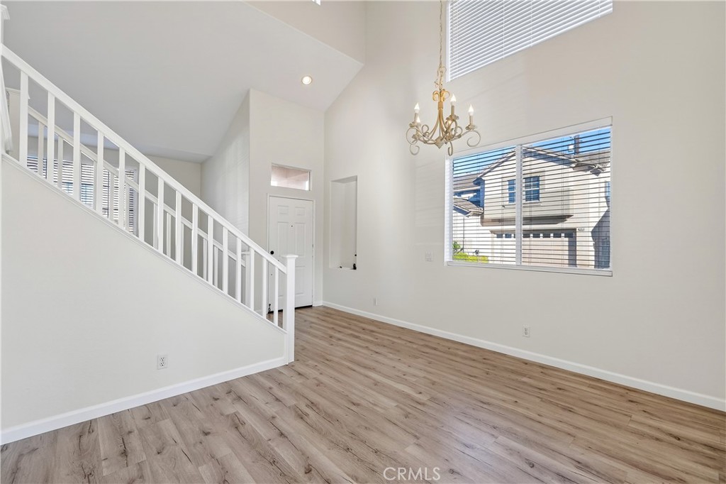 MLS #OC25263276 image #4