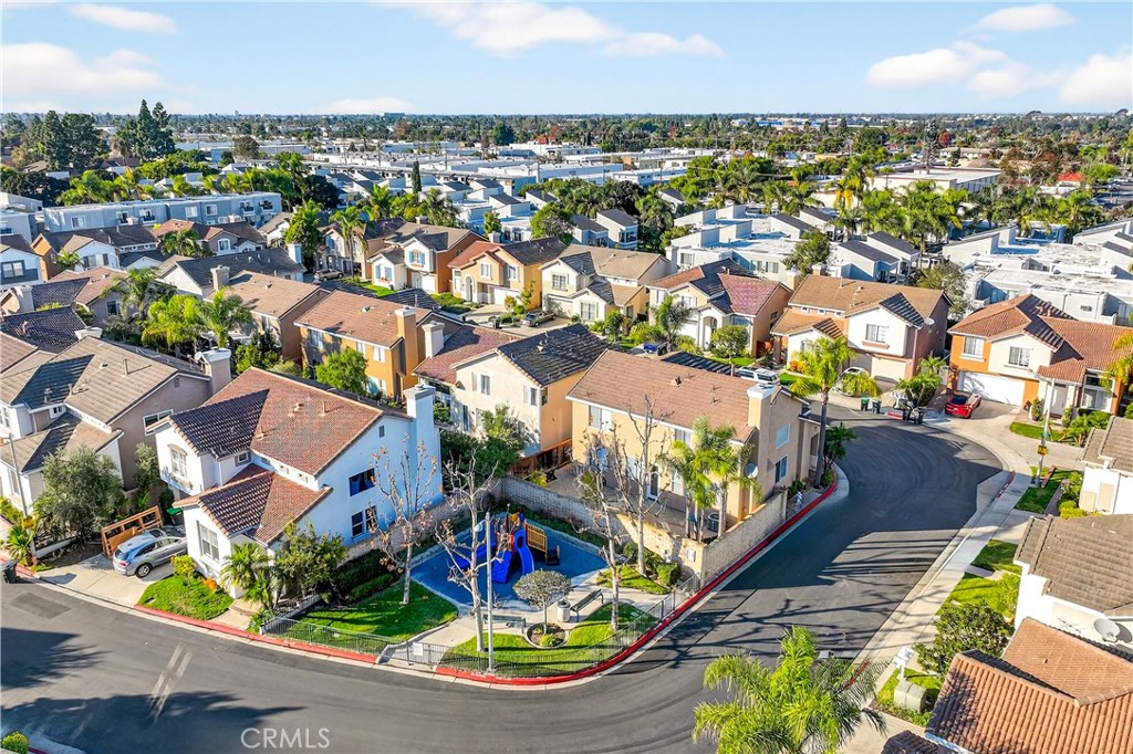 MLS #OC25263276 image #47