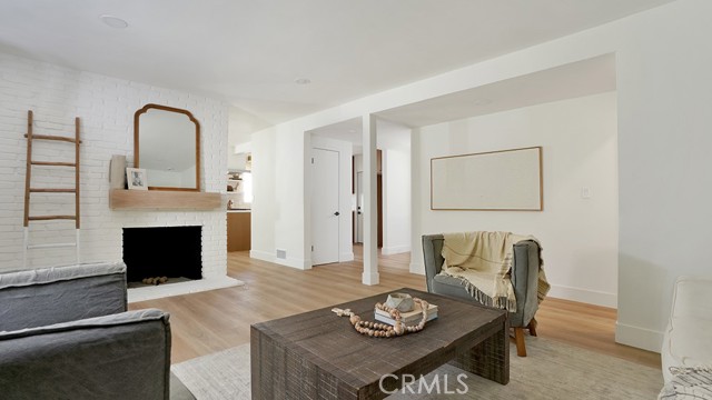 MLS #OC25263332 image #2