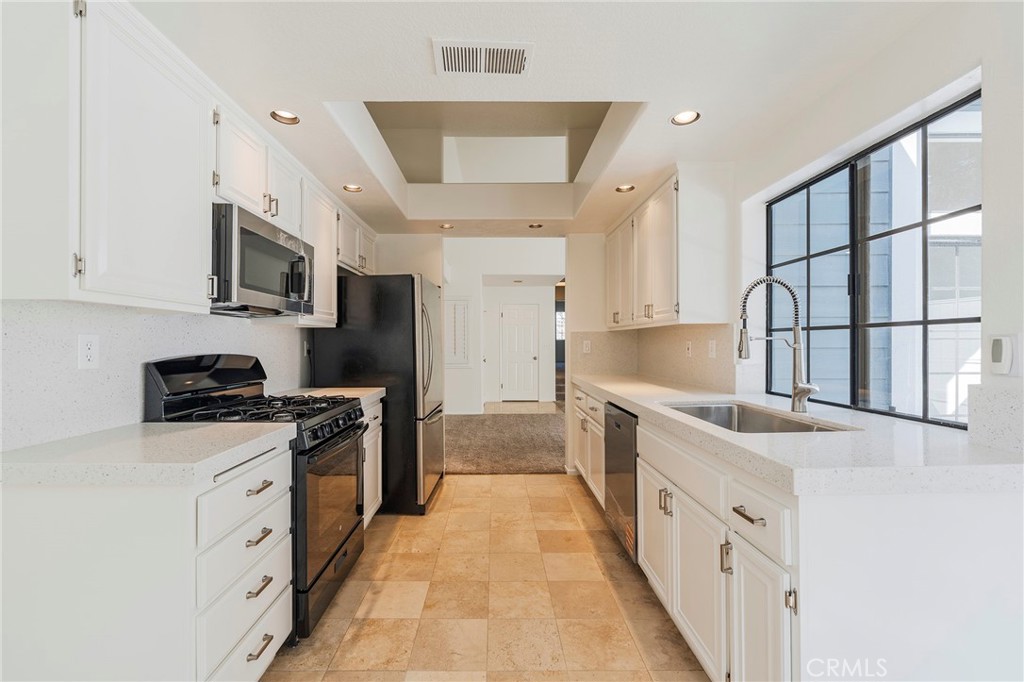 MLS #OC25263349 image #30