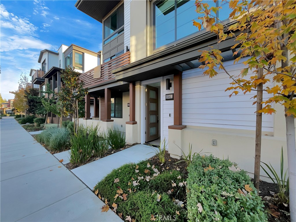 MLS #OC25263353 image #12