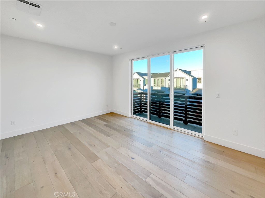 MLS #OC25263353 image #25