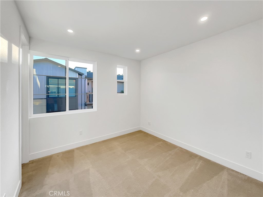 MLS #OC25263353 image #30