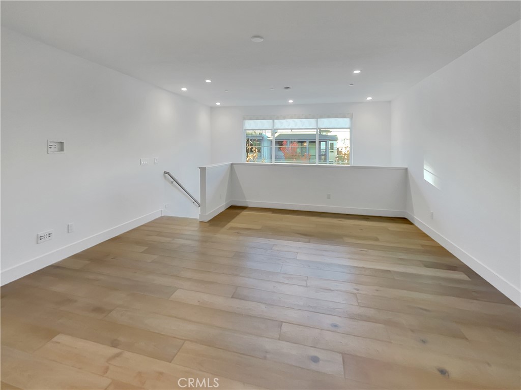 MLS #OC25263353 image #4