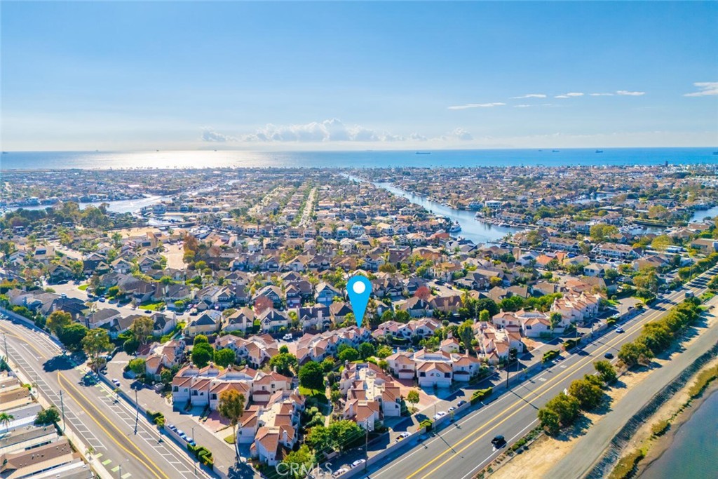 MLS #OC25263361 image #0