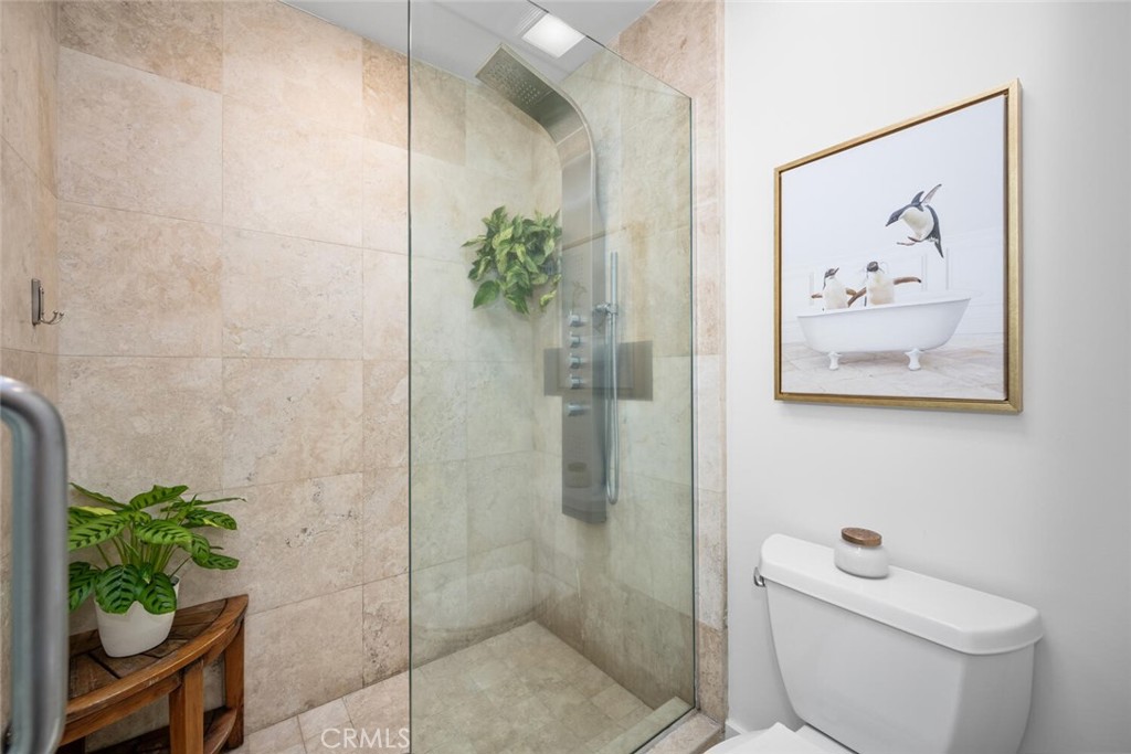 MLS #OC25263361 image #23