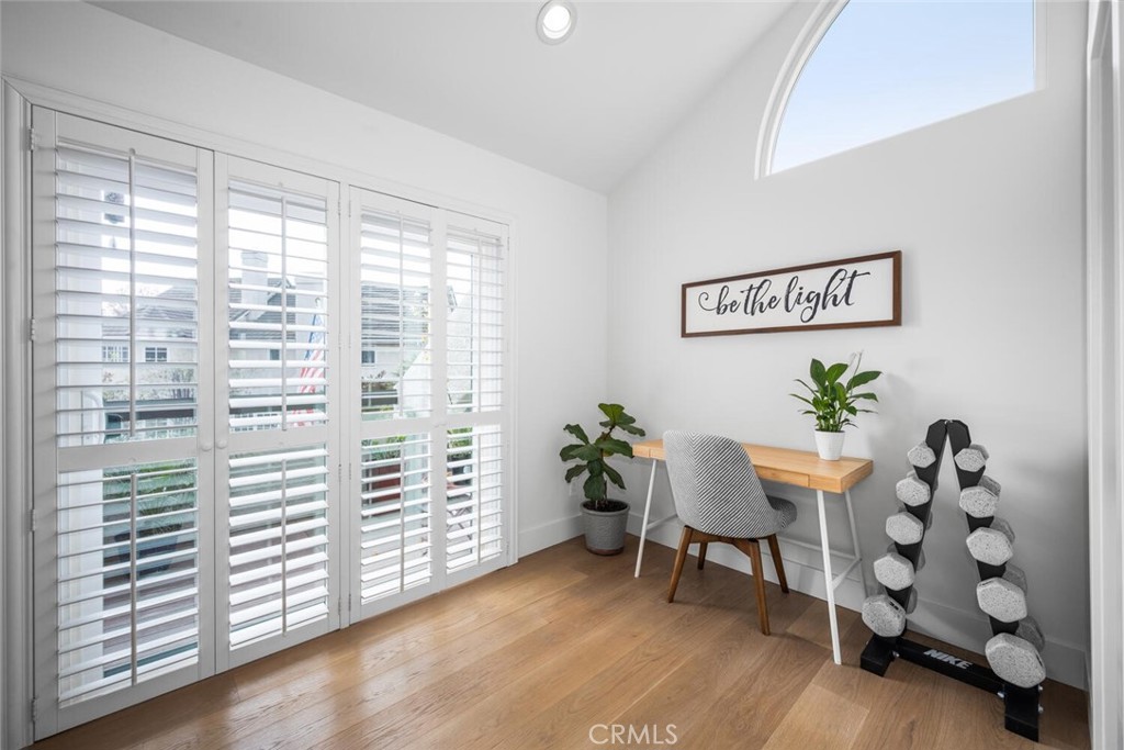 MLS #OC25263361 image #28