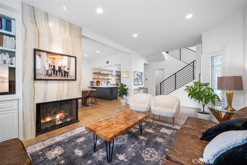 MLS #OC25263361 image #5