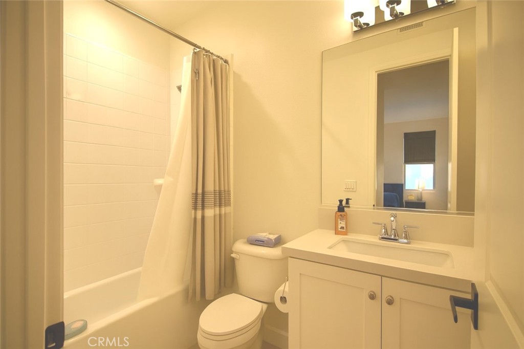 MLS #OC25263372 image #33