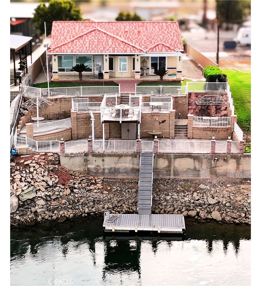 MLS #OC25263380 image #0