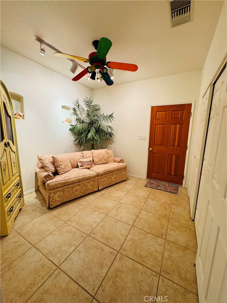 MLS #OC25263380 image #16