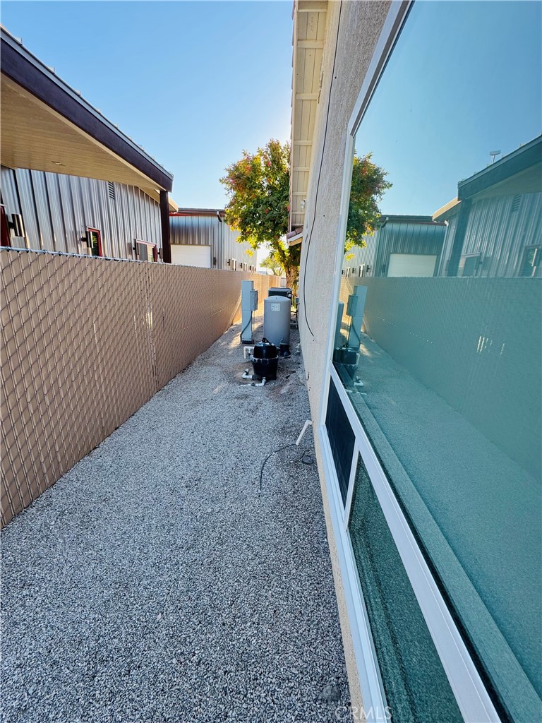 MLS #OC25263380 image #22