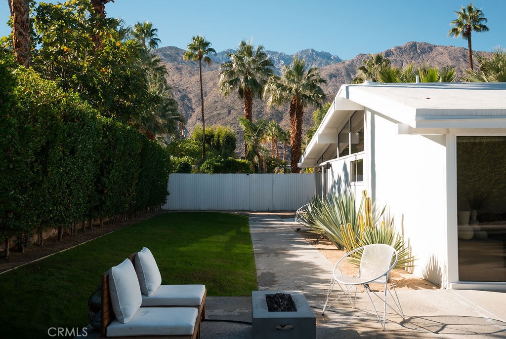 MLS #OC25263415 image #1