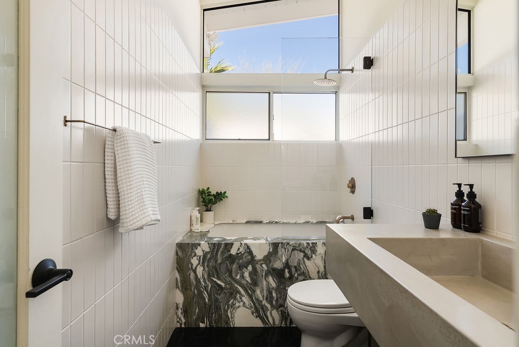 MLS #OC25263415 image #12