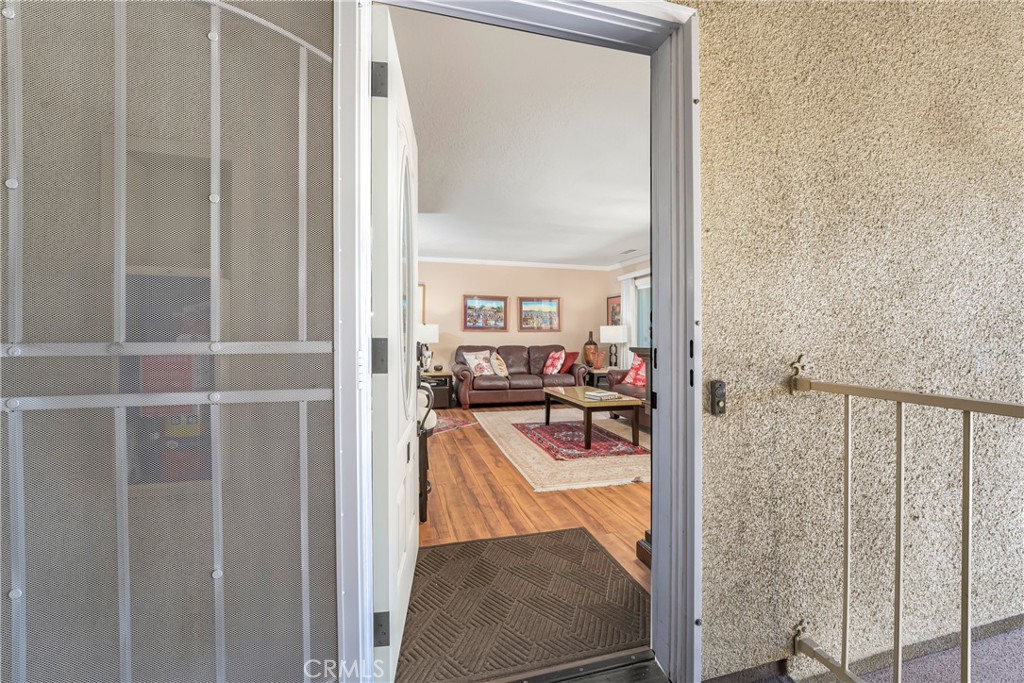 MLS #OC25263470 image #24